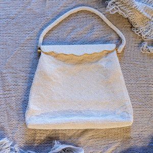 💋 Vintage White beaded Clutch